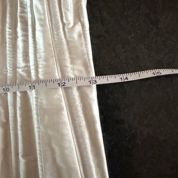 White Cotton Structured Boned Bridal Style Corset with Silver Grommets - Picture 13 of 14